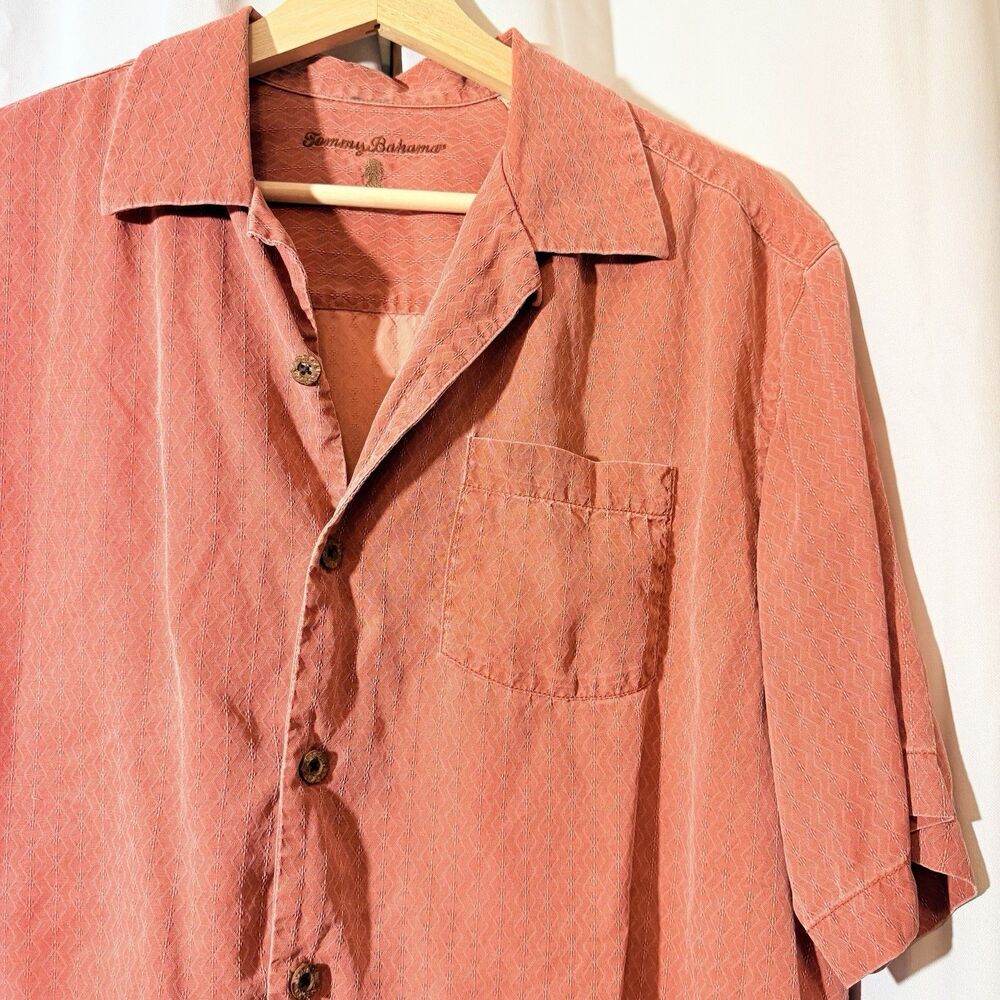 Tommy Bahama 100% Silk Mens Medium - Hawaiian Vacation Shirt Peach Relax Fit